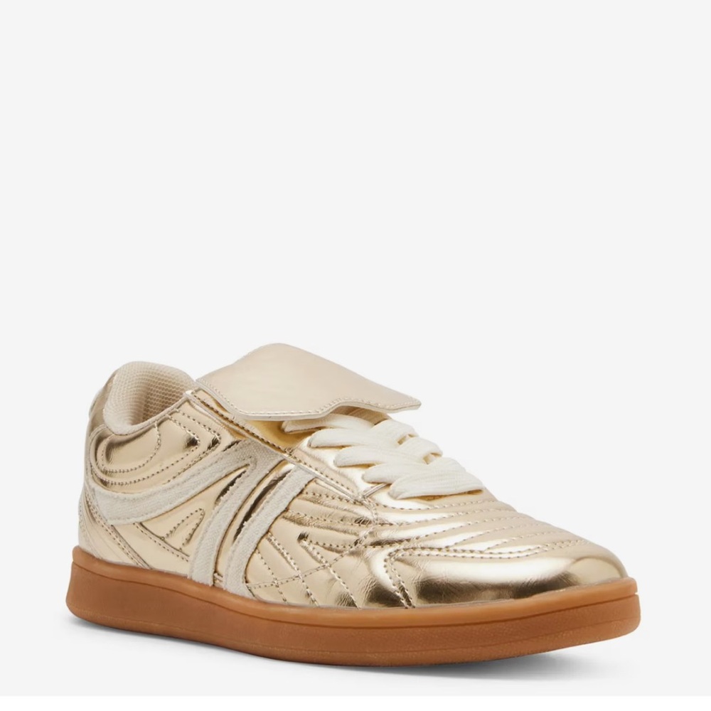 Steve Madden Metallic Madrid Sneaker Women's - size 9